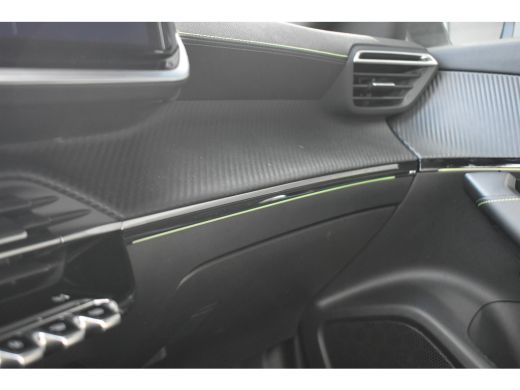 Peugeot 2008 1.2 Hybrid 136 GT | Adaptive Cruise | Sfeerverlichting | Sportstoelen | Navigatie 3D | Achteruitr... ActivLease financial lease