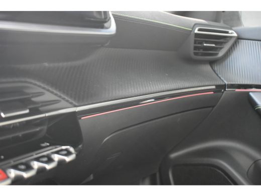 Peugeot 2008 1.2 Hybrid 136 GT | Adaptive Cruise | Sfeerverlichting | Sportstoelen | Navigatie 3D | Achteruitr... ActivLease financial lease