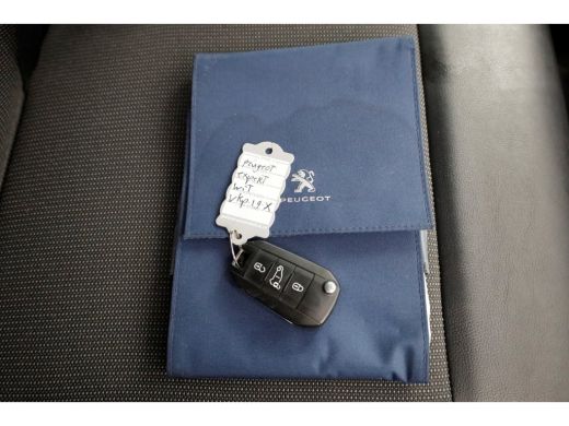 Peugeot Expert 2.0 BlueHDI 120pk Long Premium Airco/Camera/CarPlay 06-2021 ActivLease financial lease