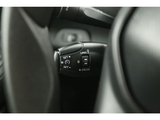 Peugeot Partner 1.2 PureTech L1H1 | 111PK | Benzine | Airco | Carplay | Cruise | Navi | Parkeersens. ActivLease financial lease