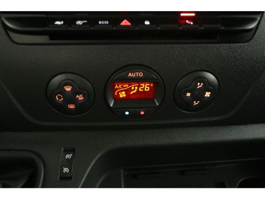 Renault Master 2.3 dCi 150PK L2H2 | Clima | Camera | Cruise | Trekh. | 2xSchuifdeur | 3-Zits | Parkeersens. ActivLease financial lease