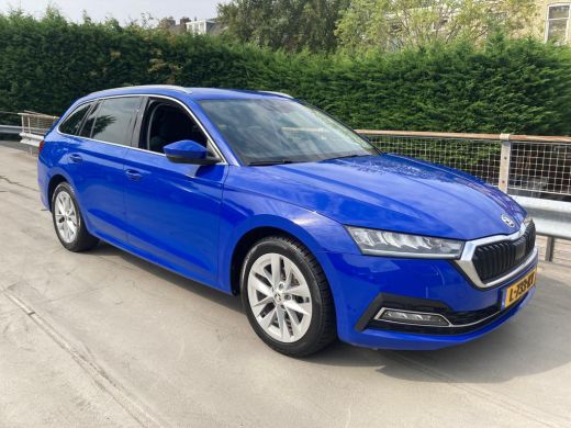 Skoda Octavia Combi 1.0 110PK TSI Style | Cruise Control | Navigatie | PDC V+A | Trekhaak ActivLease financial lease