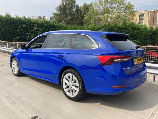 Skoda Octavia Combi 1.0 110PK TSI Style | Cruise Control | Navigatie | PDC V+A | Trekhaak ActivLease financial lease