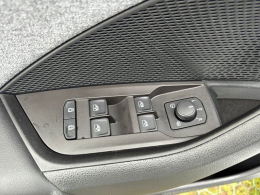 Skoda Octavia Combi 1.5 TSI MHEV Business Edition Plus Stoelverwarming | Virtueel dashboard | Elektr. kofferbak... ActivLease financial lease
