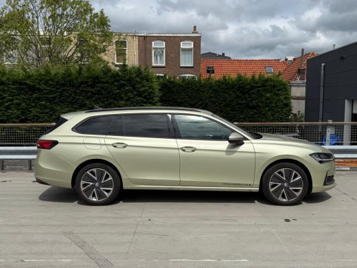 Skoda Superb Combi 1.5 TSI 150 pk MHEV First Edition | LED | CARPLAY | CLIMA | STOELVERWARMING ActivLease financial lease