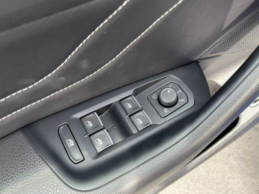 Volkswagen Arteon 1.4 TSI eHybrid R-Line Business | ACC | Discover Pro scherm | Verwarmde stoelen V+A | Apple Carpl... ActivLease financial lease