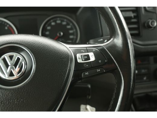 Volkswagen Crafter 35 2.0 TDI L3H3 177PK 3500kg Trekgew. Trekhaak Airco Cruise PDC 3 Persoons ActivLease financial lease