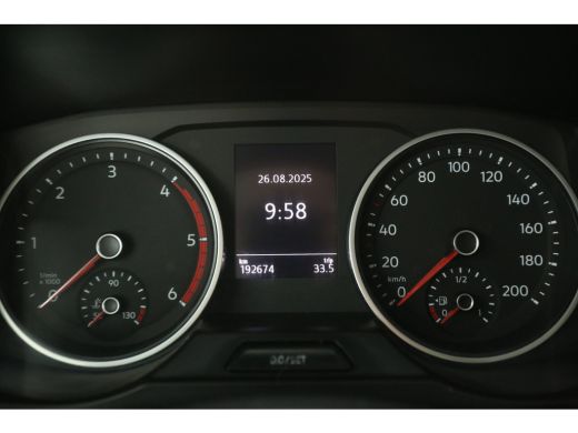 Volkswagen Crafter 35 2.0 TDI L3H3 177PK 3500kg Trekgew. Trekhaak Airco Cruise PDC 3 Persoons ActivLease financial lease