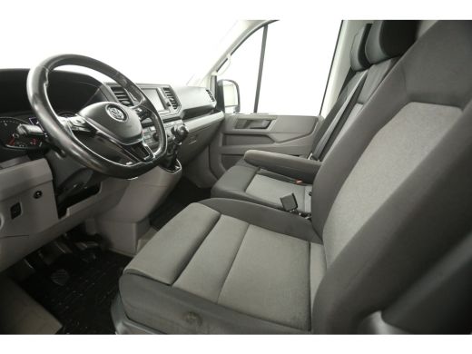 Volkswagen Crafter 35 2.0 TDI L3H3 177PK 3500kg Trekgew. Trekhaak Airco Cruise PDC 3 Persoons ActivLease financial lease