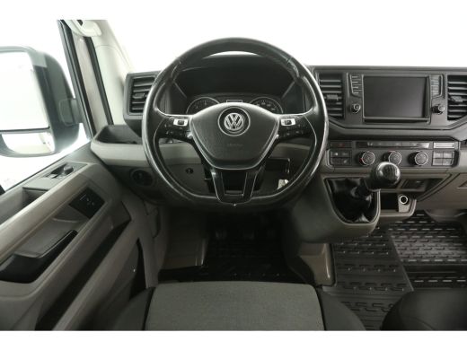 Volkswagen Crafter 35 2.0 TDI L3H3 177PK 3500kg Trekgew. Trekhaak Airco Cruise PDC 3 Persoons ActivLease financial lease
