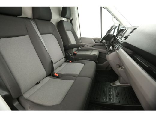 Volkswagen Crafter 35 2.0 TDI L3H3 177PK 3500kg Trekgew. Trekhaak Airco Cruise PDC 3 Persoons ActivLease financial lease