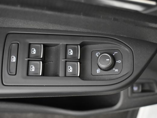 Volkswagen Golf 1.4 eHybrid GTE 245pk Matrix koplampen | Dodehoekdectie | Head up display | Led mislampen  | Stuu... ActivLease financial lease