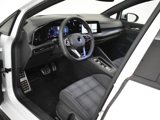 Volkswagen Golf 1.4 eHybrid GTE 245pk Matrix koplampen | Dodehoekdectie | Head up display | Led mislampen  | Stuu... ActivLease financial lease