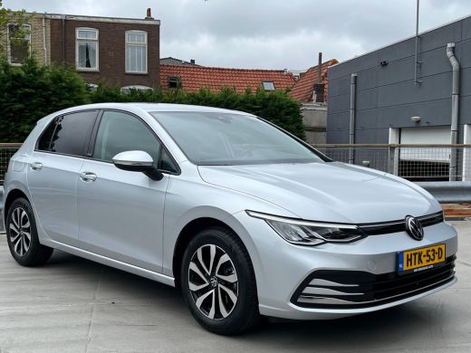 Volkswagen Golf 1.5 130PK TSI Life | ACC | Achteruitrijcamera | Getinte ruiten achter | Trekhaak | Navigatie | Ap... ActivLease financial lease