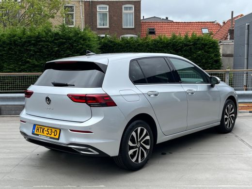 Volkswagen Golf 1.5 130PK TSI Life | ACC | Achteruitrijcamera | Getinte ruiten achter | Trekhaak | Navigatie | Ap... ActivLease financial lease