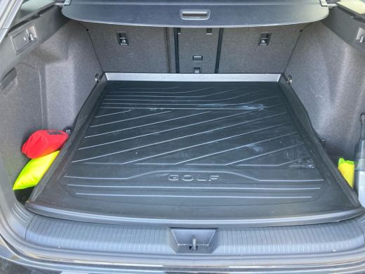 Volkswagen Golf 1.5 eTSI 110 pk R-Line Edition | Clima | Assistance plus | Matrix LED | 18'lmv ActivLease financial lease