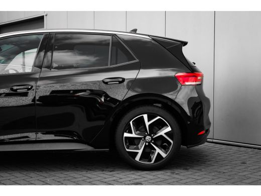 Volkswagen ID.3 Pro Business Inclusief €2000,- inruilvoordeel | Achterlichten LED, luxe uitgevoerd incl. dynamisc... ActivLease financial lease