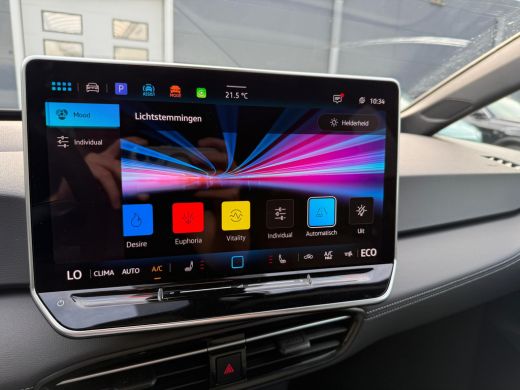 Volkswagen ID.3 Pro Limited Edition 204 pk 59 kWh | 20" LM velgen | Climate | LED ActivLease financial lease
