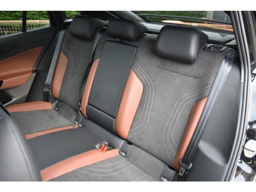 Volkswagen ID.5 Pro Business 77 kWh | 286 PK TREKHAAK | APP. CONNECT | IQ. LIGHT | NAVIGATIE | STOELVERW. | CAMER... ActivLease financial lease