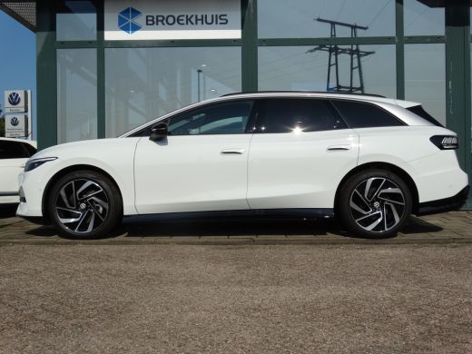 Volkswagen ID.7 Pro Business 286 pk 77 kWh | 20"LM velgen | Matrix Led | Stoelverwarming ActivLease financial lease