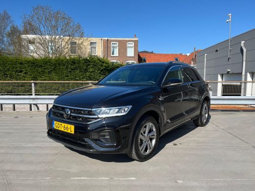 Volkswagen T-Roc 1.5 150PK DSG TSI R-Line | ACC | Multimedia pakket | Achteruitrijcamera | Interieur compleet | Ge... Volkswagen T-Roc 1.5 150PK DSG TSI R-Line | ACC | Multimedia pakket | Achteruitrijcamera | Interieur compleet | Ge...