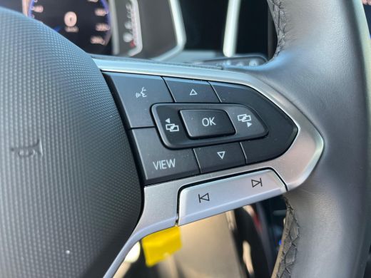 Volkswagen T-Roc 1.5 150PK DSG TSI R-Line | ACC | Multimedia pakket | Achteruitrijcamera | Interieur compleet | Ge... ActivLease financial lease