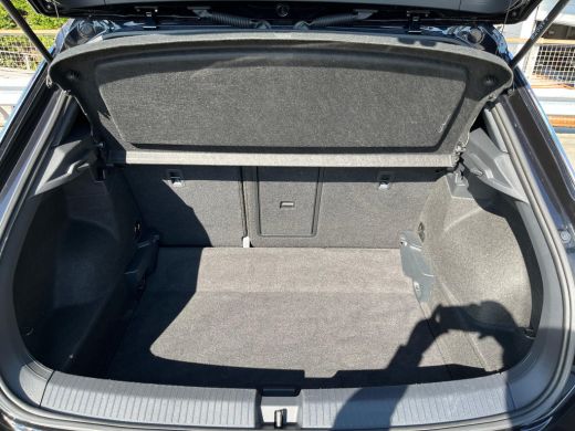 Volkswagen T-Roc 1.5 150PK DSG TSI R-Line | ACC | Multimedia pakket | Achteruitrijcamera | Interieur compleet | Ge... ActivLease financial lease