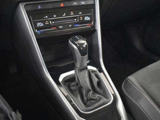 Volkswagen T-Roc 1.5 TSI Style 150pk Trekhaak | Adaptief cruise control | dodehoekdetectie | Navigatie via app con... ActivLease financial lease