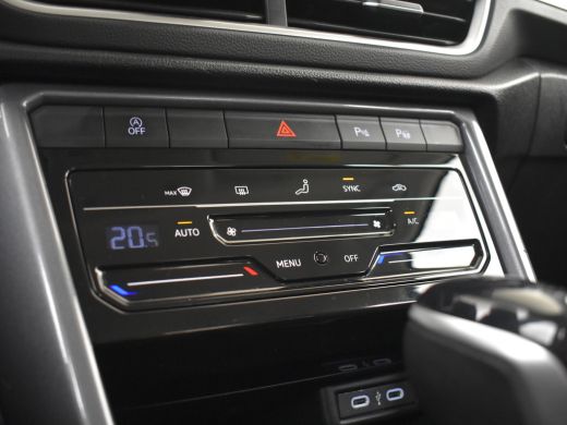 Volkswagen T-Roc 1.5 TSI Style 150pk | Trekhaak | Adaptief cruise control | dodehoekdetectie | Navigatie via app c... ActivLease financial lease