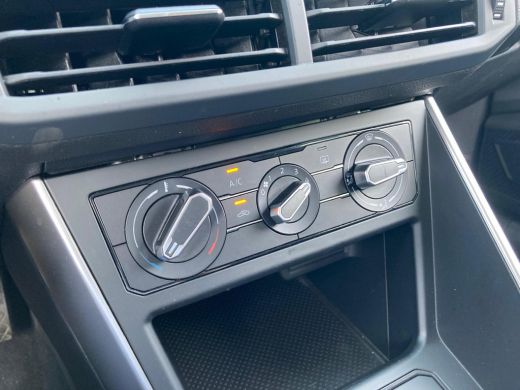 Volkswagen Taigo 1.0 TSI Life | ACC | Airco | Camera achter | Apple Carplay | Getint glas achter | ActivLease financial lease