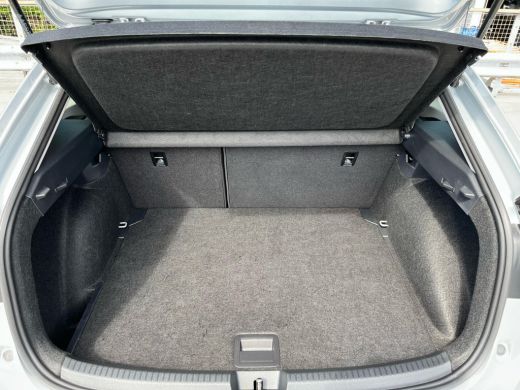 Volkswagen Taigo 1.0 TSI Life | ACC | Apple Carplay | Camera achter | Getint glas | Airco | ActivLease financial lease