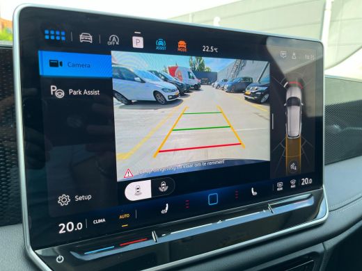 Volkswagen Tiguan 1.5 eTSI Life Edition | ACC | PDC V+A | Camera achter | Stuur en stoelverwarming | Navigatie | Ap... ActivLease financial lease