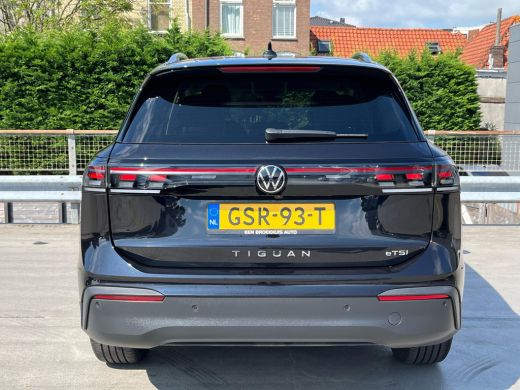 Volkswagen Tiguan 1.5 eTSI Life Edition | ACC | PDC V+A | Camera achter | Stuur en stoelverwarming | Navigatie | Ap... ActivLease financial lease