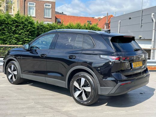 Volkswagen Tiguan 1.5 eTSI Life Edition | ACC | PDC V+A | Camera achter | Stuur en stoelverwarming | Navigatie | Ap... ActivLease financial lease