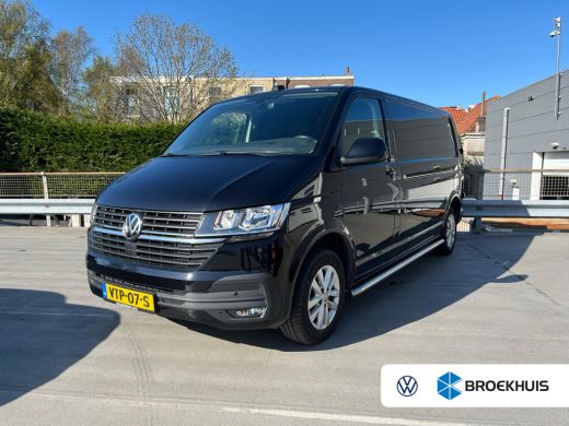 Volkswagen Transporter 2.0 TDI L2H3 28 Highline | Navigatie | Cruise Control | Trekhaak | Side Bars | Apple Carplay
