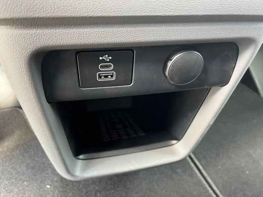 Volkswagen Transporter Bulli intro 2.0 TDI 150 PK L2H1 | BPM Vrij | | Automaat | Navigatie | Camera | Stoel verwarming |... ActivLease financial lease