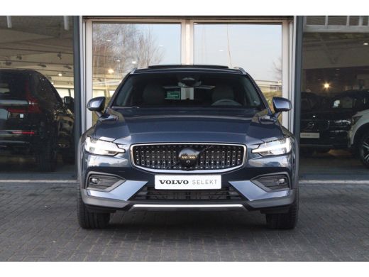 Volvo  V60 Cross Country B5 AWD Ultimate | Head-Up | Harman Kardon | Standkachel | 360° Camera | Trekhaak | ... ActivLease financial lease