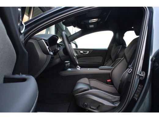 Volvo  V60 Cross Country B5 AWD Ultimate | Head-Up | Harman Kardon | Standkachel | 360° Camera | Trekhaak | ... ActivLease financial lease