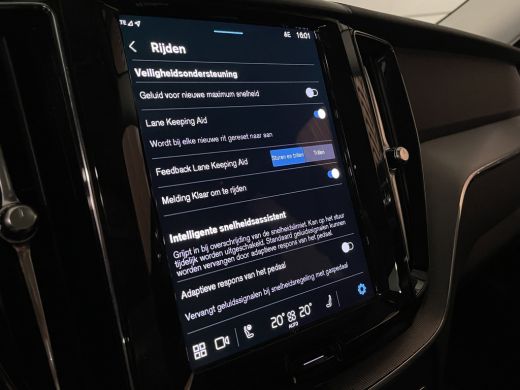Volvo  XC60 T6 AWD Recharge Plus Dark | Trekhaak | 360° Camera | All Season banden | Adaptieve Cruise Control... ActivLease financial lease