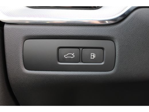 Volvo  XC60 T6 AWD Ultra Black Edition | Bowers & Wilkins | Luchtvering | Gelamineerde zijruiten | Head-Up Di... ActivLease financial lease