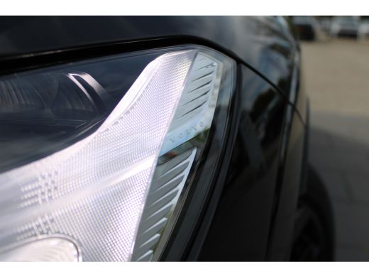 Volvo  XC60 T6 AWD Ultra Black Edition | Bowers & Wilkins | Luchtvering | Gelamineerde zijruiten | Head-Up Di... ActivLease financial lease