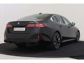 BMW 5 Serie 530e M Sport Automaat / Panoramadak / Stoelventilatie / Parking Assistant Professional / Comfort ...