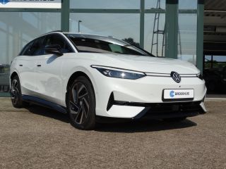 Volkswagen ID.7 Pro Business 286 pk 77 kWh | 20"LM velgen | Matrix Led | Stoelverwarming