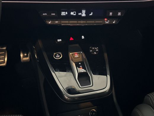 Audi Q4 e-tron 45 265pk quattro S edition 77 kWh | Stoelverwarming voorin | Matrix-ledkoplampen | Instaplijsten ... ActivLease financial lease