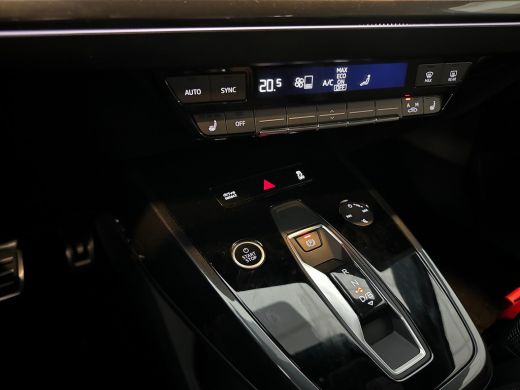 Audi Q4 e-tron 45 265pk quattro S edition 77 kWh | Stoelverwarming voorin | Matrix-ledkoplampen | Instaplijsten ... ActivLease financial lease