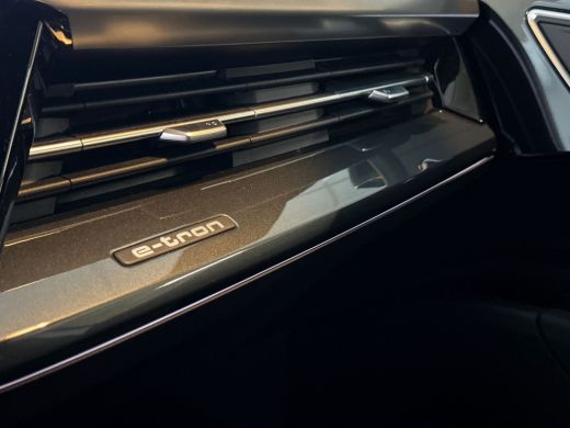Audi Q4 e-tron 45 265pk quattro S edition 77 kWh | Stoelverwarming voorin | Matrix-ledkoplampen | Instaplijsten ... ActivLease financial lease