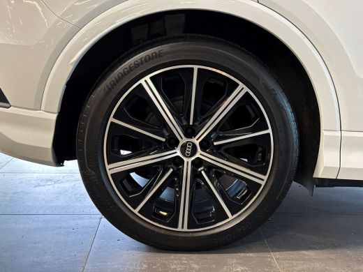 Audi Q4 e-tron 45 265pk quattro S edition 77 kWh | Stoelverwarming voorin | Matrix-ledkoplampen | Instaplijsten ... ActivLease financial lease