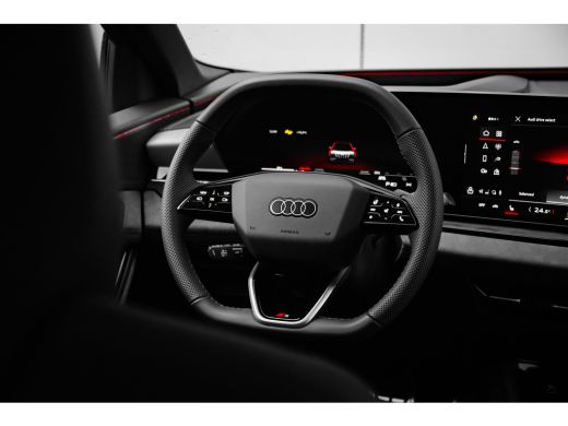 Audi Q6 e-tron S edition B&O premium met hoofdsteunspeakers | Panoramadak | Tech Pro Pakket | Trekhaak | Winterp... ActivLease financial lease