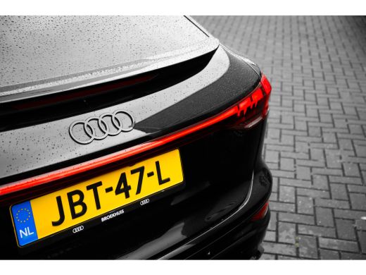 Audi Q6 e-tron S edition B&O premium met hoofdsteunspeakers | Panoramadak | Tech Pro Pakket | Trekhaak | Winterp... ActivLease financial lease
