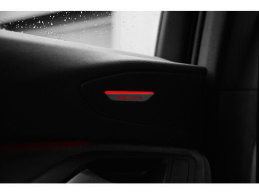 Audi Q6 e-tron S edition B&O premium met hoofdsteunspeakers | Panoramadak | Tech Pro Pakket | Trekhaak | Winterp... ActivLease financial lease